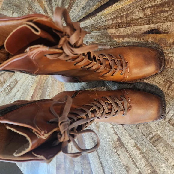 Freebird Dart Brown Heeled Boots - Picture 3 of 12